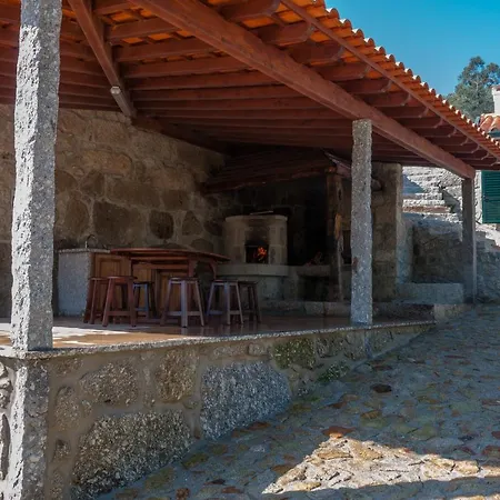 Casa Nos Penedos Εξοχικό σπίτι *