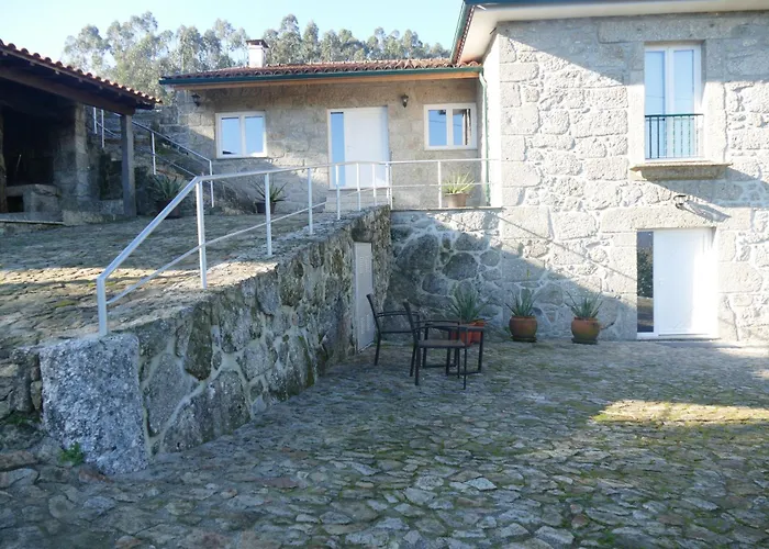 Casa Nos Penedos Kır Evi